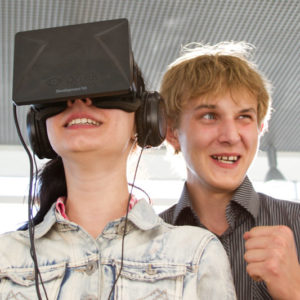 VR (виртуальная реальность)